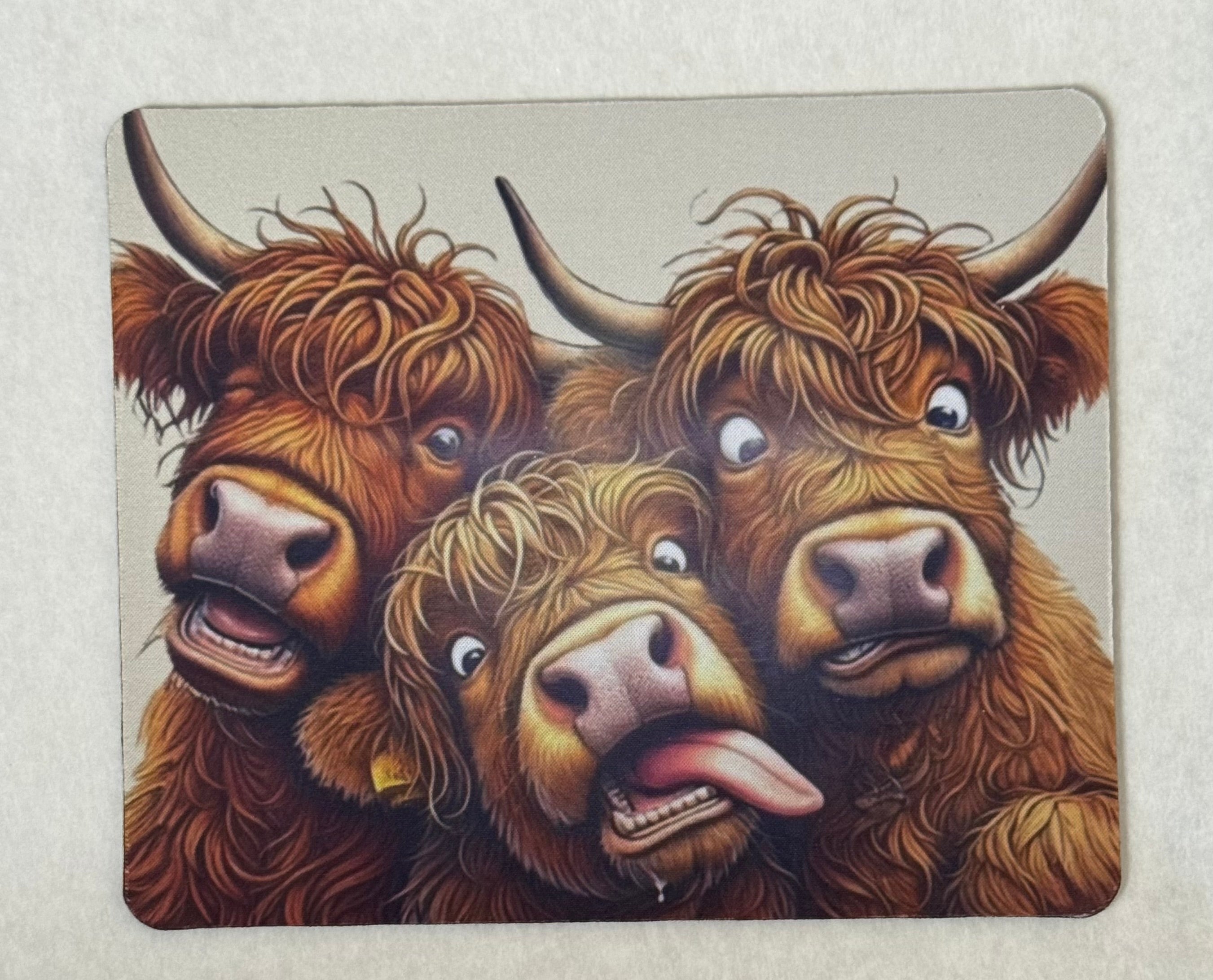 Funny Highland Cow Mouse Pad – Cute Scottish Cow Mousemat with Cartoon Farm Animals – Non Slip Desk Mouse Pad for Office